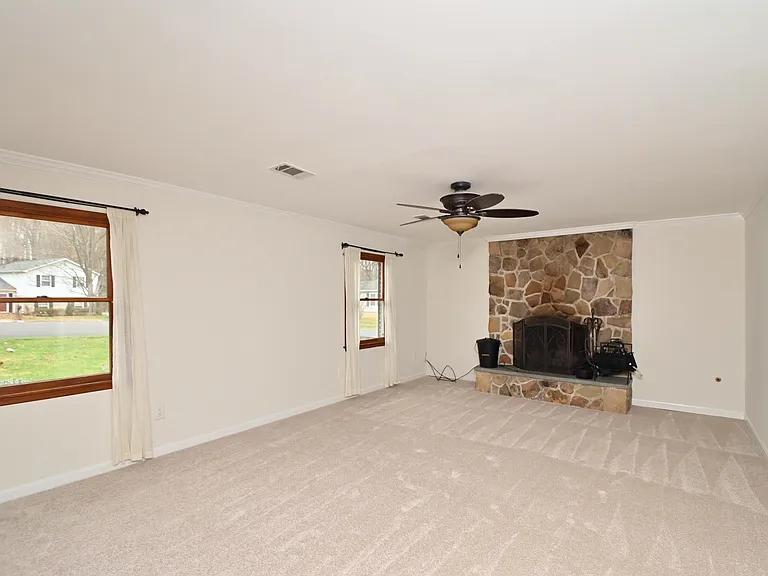 7775 Newington Woods Dr — Photo 8