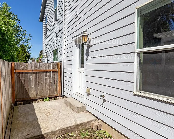 2611 SE 105th Ave — Photo 17