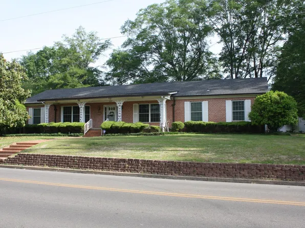 524 W Sypert St, Nashville, AR 71852