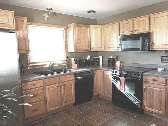 2nd image of 1619 Yellowstone Ave