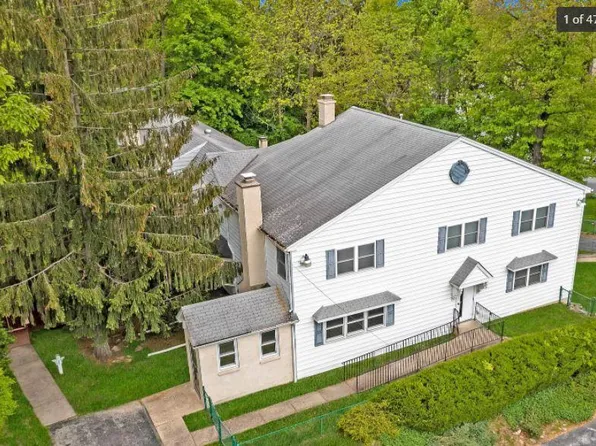 529 W Uwchlan Ave, Downingtown, PA 19335