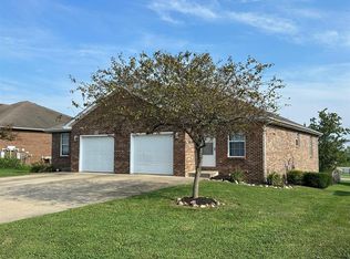 824-826 Cobbler Ln E, Mount Sterling, KY 40353