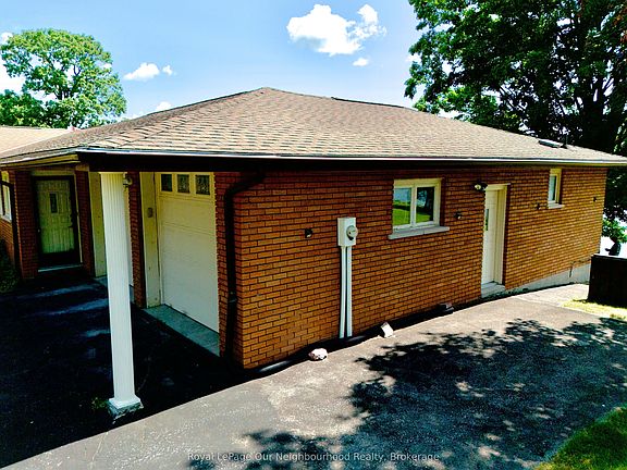 5th image of 18 Rosecliff Ct
