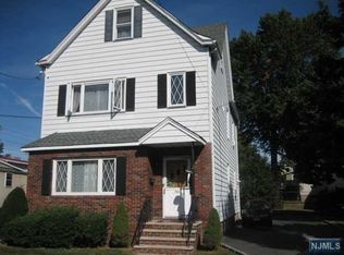 9 Wadsworth St, Wallington, NJ 07057