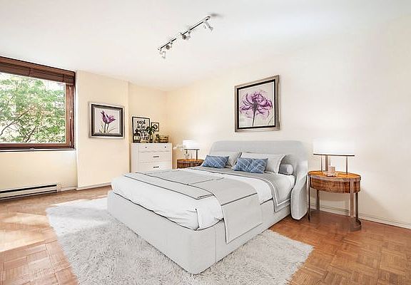 4th image of 1080 Madison Ave #4A