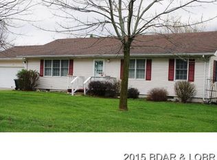 113 Williams Dr, Versailles, MO 65084