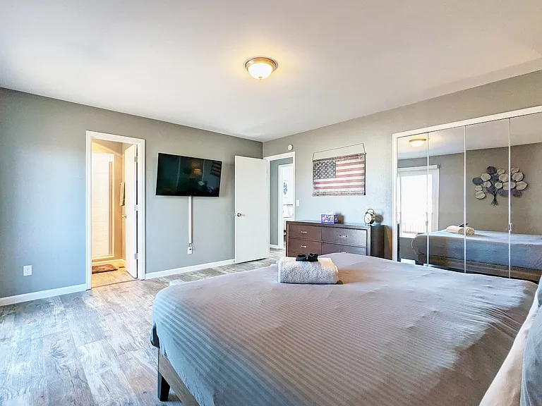 3330 Mirage Dr — Photo 37