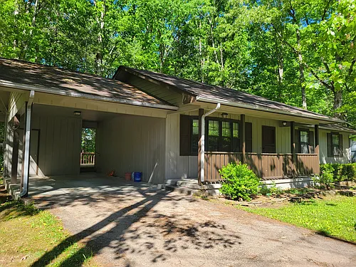172 Saint George Dr Photo 1
