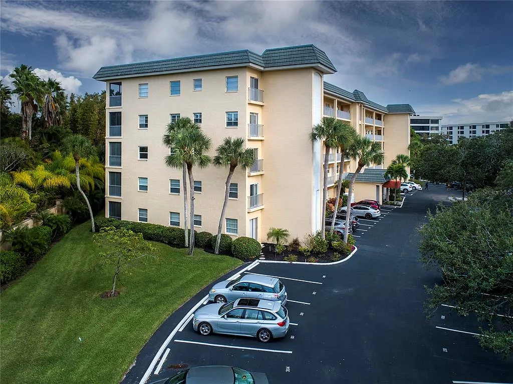 2 bed, 2.0 bath, 1160 sqft, $2,500 — Photo 1