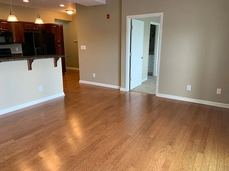 605 W Market St #416 — Photo 11