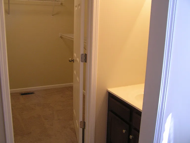 1306 Baron Ct — Photo 12