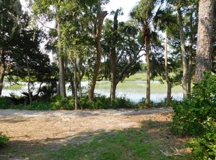 156 Gautier Pl, Beaufort, SC 29902