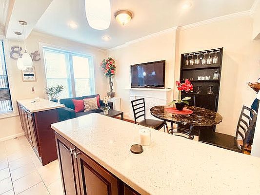 2nd image of 1472 Fulton St #3