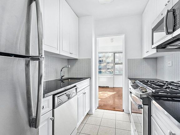 3rd image of 445 E 80th St APT 9F