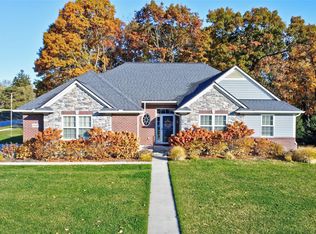 1126 Watersmeet Dr, Oxford, MI 48371