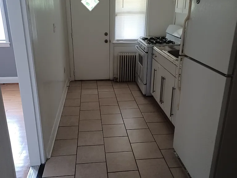 4124 Woodhaven Ave — Photo 5