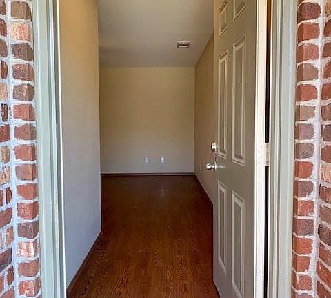 3rd image of 4201 SW Chapelstone Ave