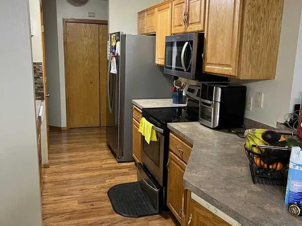 12120 Zealand Ave N, Champlin, MN 55316