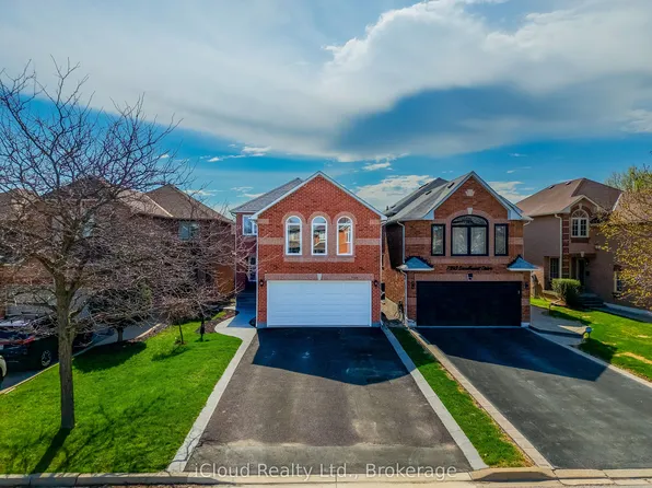 7389 Sandhurst Dr, Mississauga, ON L5N 7G6