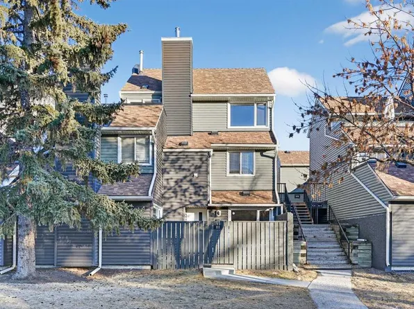 25 W Glamis Grn SW #211, Calgary, AB T3E 6T9