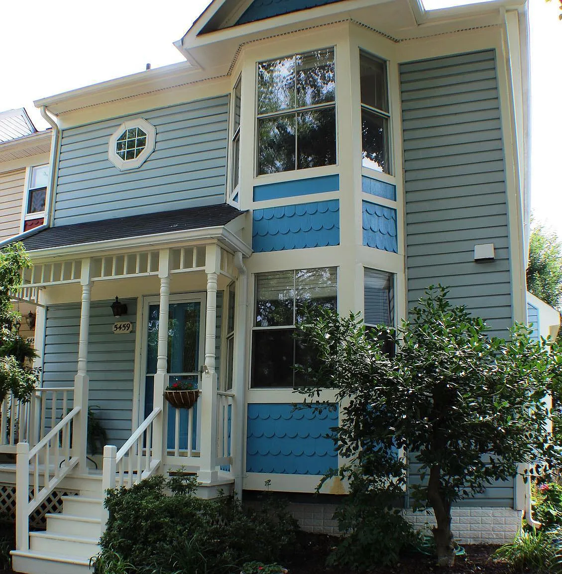 3 bed, 3.5 bath, 1973 sqft, $2,975 — Photo 1