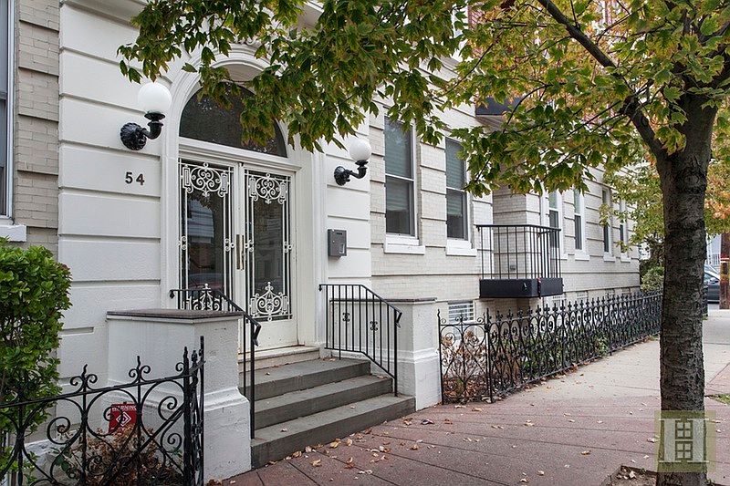 1st image of 54 Magnolia Ave APT 4-5
