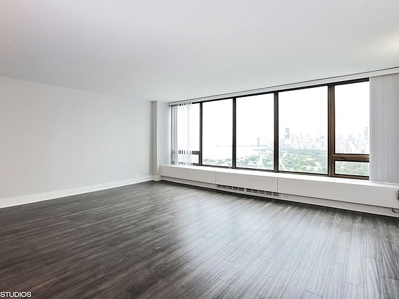 2nd image of 2800 N Lake Shore Dr APT 3406