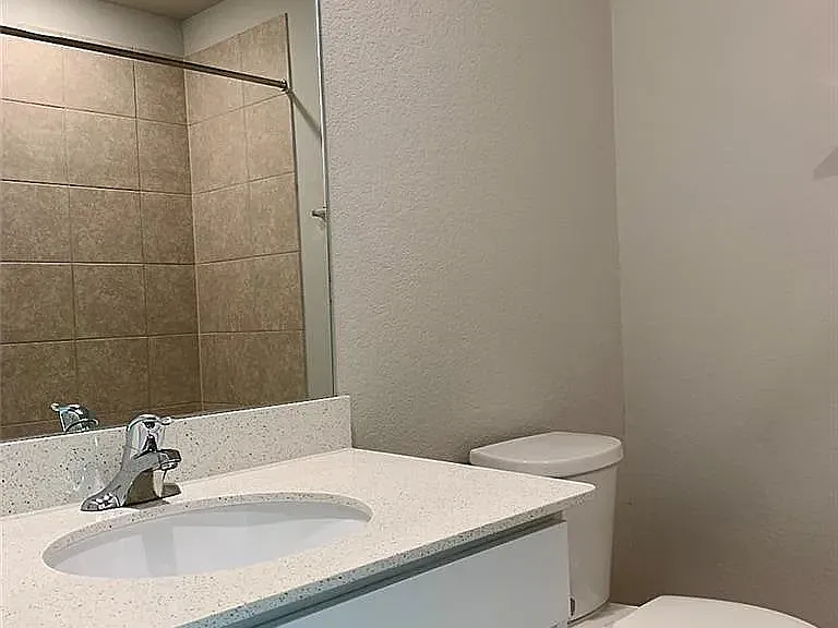 17320 Crowndale Dr — Photo 19