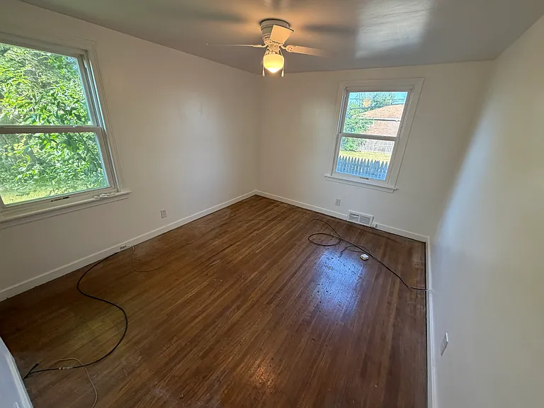 325 Meyer Rd — Photo 9