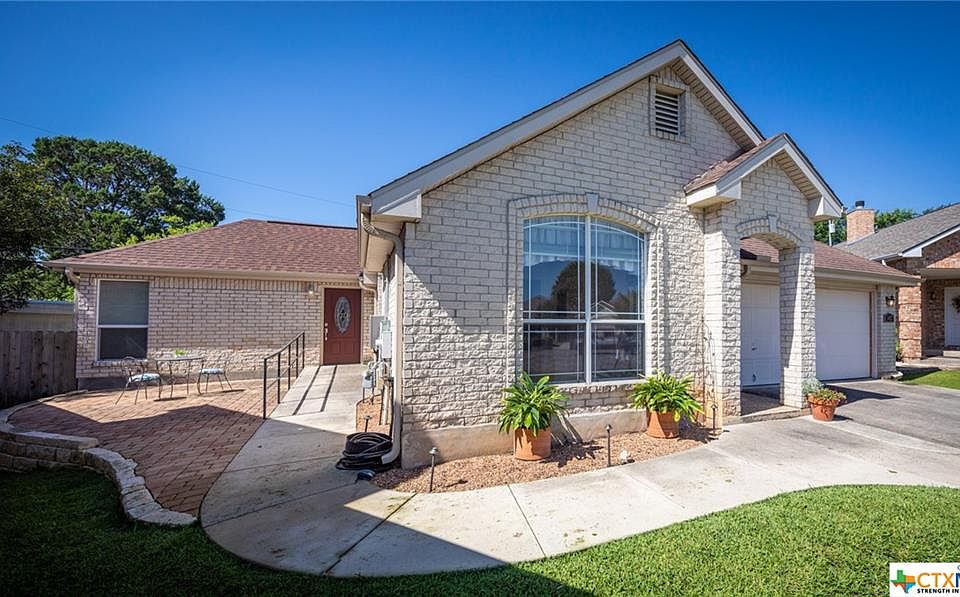 1st image of 142 Georgia Pl