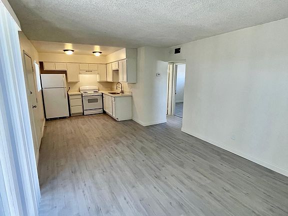 5th image of 2645 Sherwood St APT 16