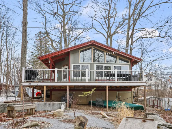 51 Imperial St, Lanesborough, MA 01237