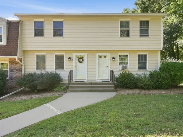 266 Grove St APT 2, Northampton, MA 01060