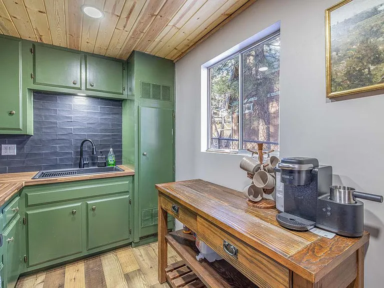806 Santa Barbara Ave — Photo 5