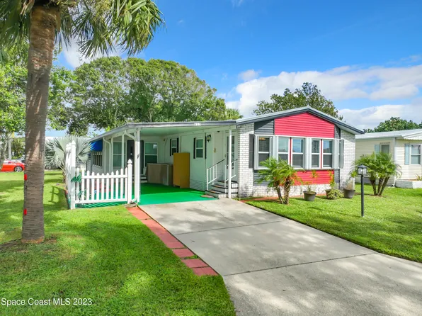 832 Periwinkle Cir, Barefoot Bay, FL 32976