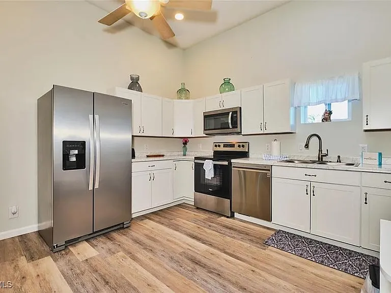 950 San Carlos Dr — Photo 16