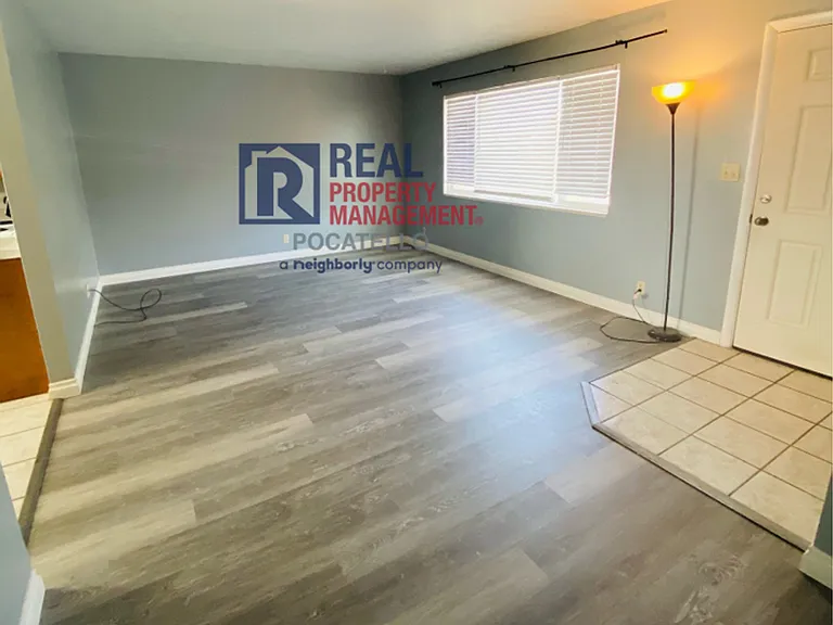 951-955 Renee Ave — Photo 6