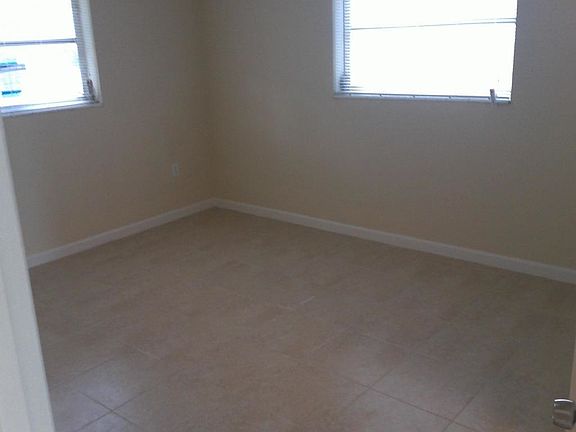 2nd image of 862 Belmont Dr
