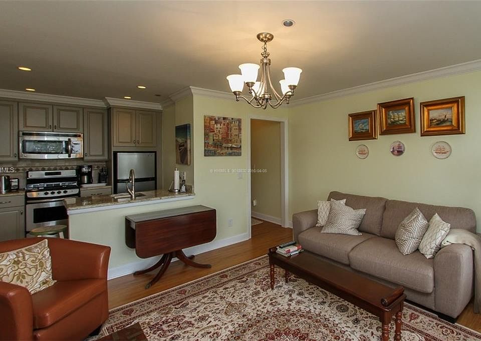 1st image of 43 Forest Dr APT 108
