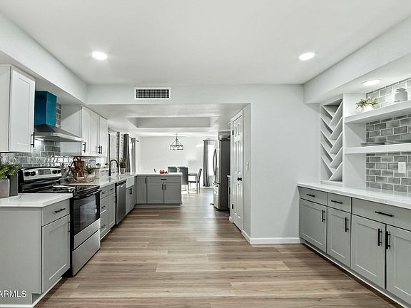 4th image of 10252 N 46TH Drive
