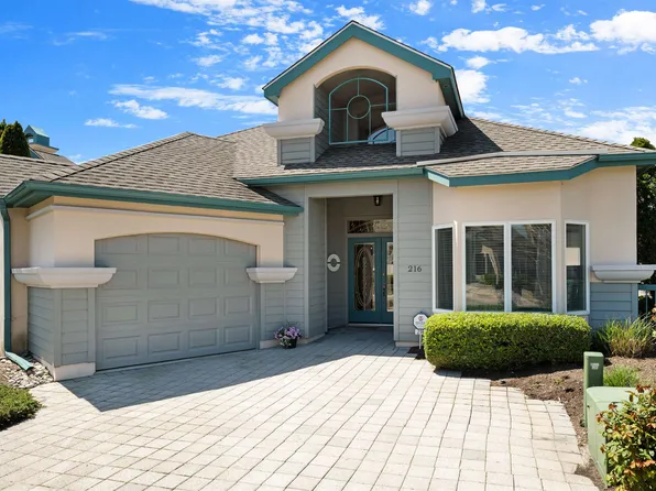 216 Dune Dr, Wildwood Crest, NJ 08260