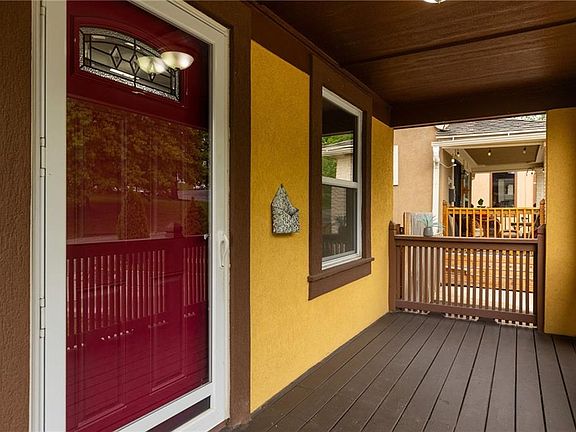 3rd image of 805 N 18th St