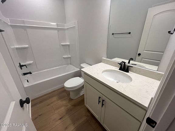 5th image of 207 Nandina Dr