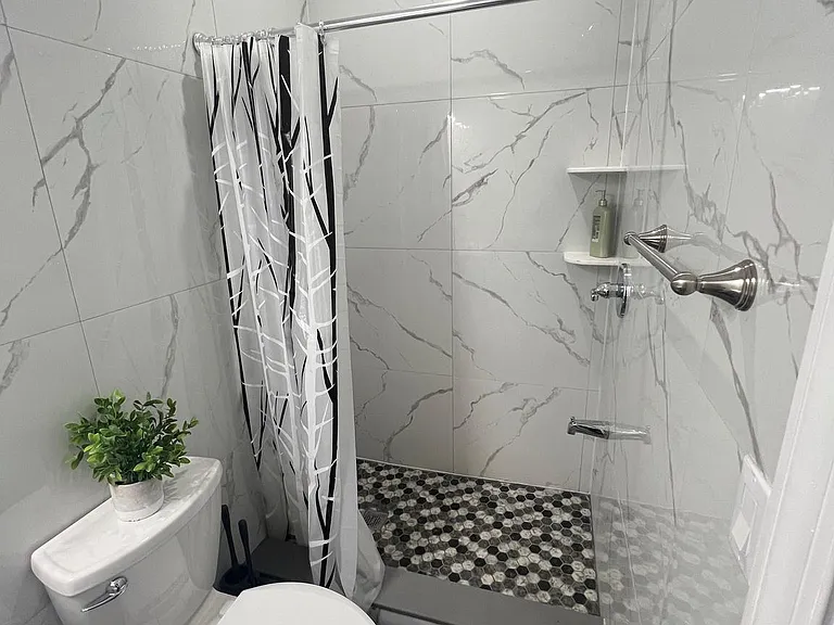 700 N Marshall St #8-C2 — Photo 30