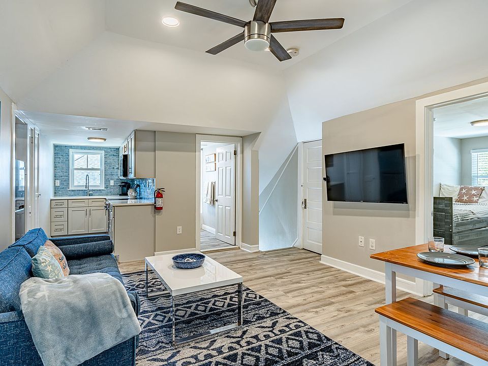 1st image of 5708 Park Blvd #2