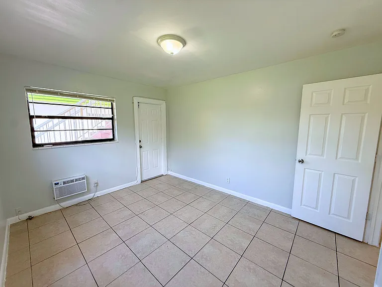 2918 Jackson St #1 — Photo 7