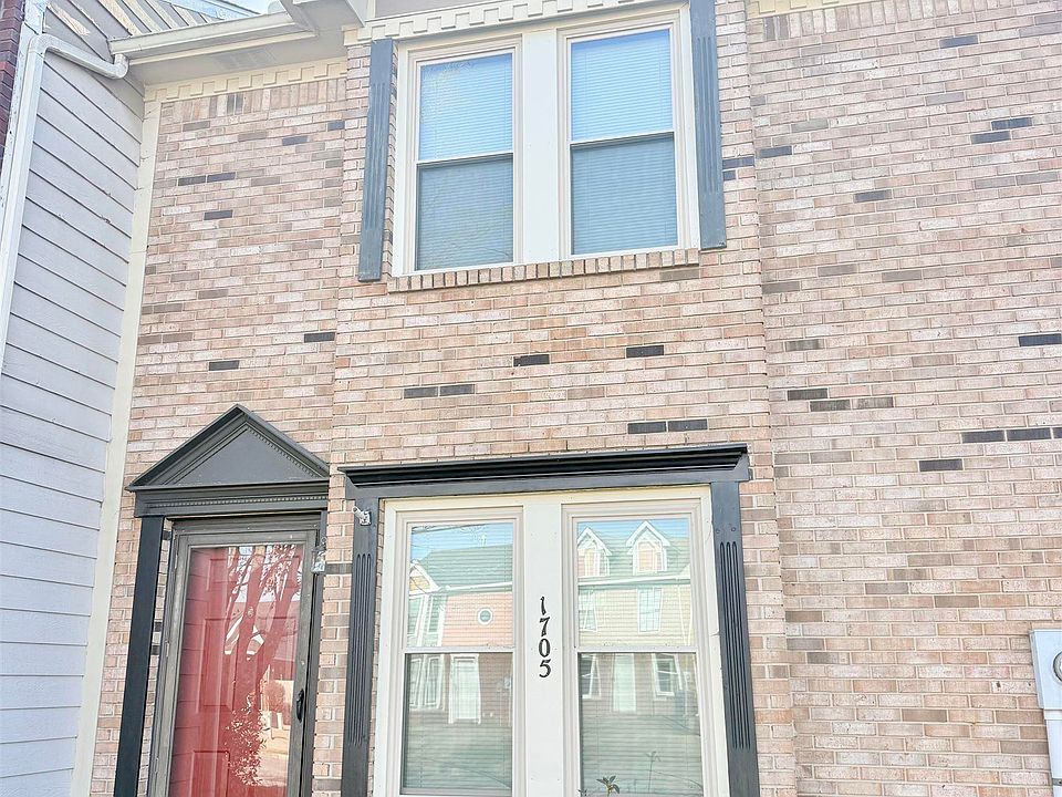 1st image of 1705 Brookline Ave SW