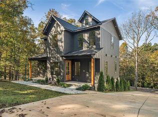 1753 N Walnut Ave, Fayetteville, AR 72703