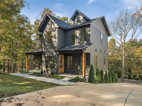 1753 N Walnut Ave, Fayetteville, AR 72703