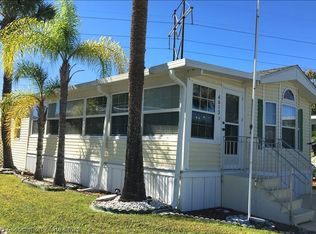 4613 Palm Dr W, Bowling Green, FL 33834